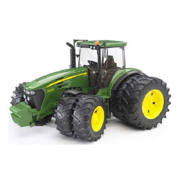 Bruder John Deere 7930 tractor met dubbele banden