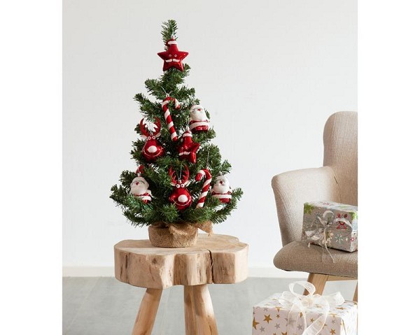 Everlands kunststof kerstboom inclusief decoratie kerstrood/wit  dia35cm x 60cm