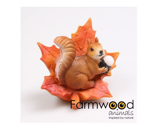 Farmwood animals Eekhoorn met LED 13x8,5x10cm