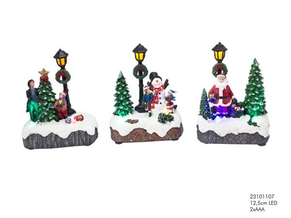 Kerstscene polystone met  lantaarn- 12,5x9,5x5,5 cm- LED- (excl.2xAAA batterij)