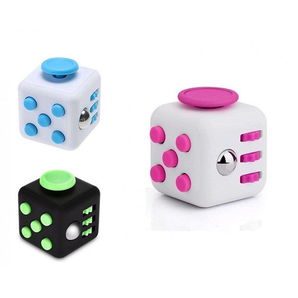 Magic Fidget knopjeskubus cube 3,5x3,5cm